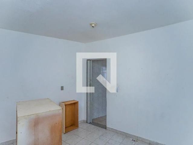 Casa / Sobrado para Locação em São Paulo/SP Vila Zat 1 Quartos