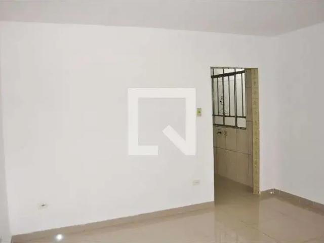 Casa / Sobrado para Locação em São Paulo/SP Vila Zat 2 Quartos