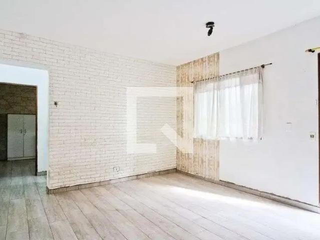 Casa / Sobrado para Locação em São Paulo/SP Vila Amália 2 Quartos