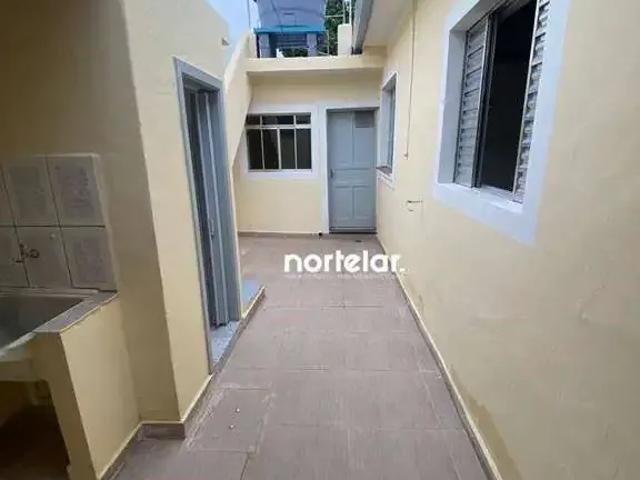 Casa / Sobrado para Locação em São Paulo/SP Vila Anastácio 2 Quartos