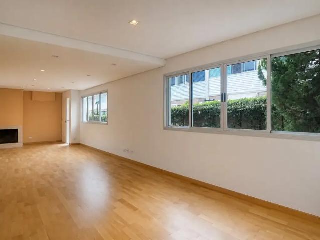 Casa / Sobrado para Locação em São Paulo/SP Vila Andrade 3 Quartos