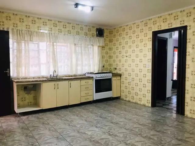 Casa / Sobrado para Locação em São Paulo/SP Vila Antonina 6 Quartos