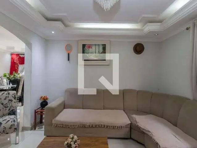 Casa / Sobrado para Locação em São Paulo/SP Vila Carmosina 6 Quartos