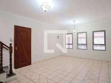 Casa / Sobrado para Locação em São Paulo/SP Vila Carrão 3 Quartos