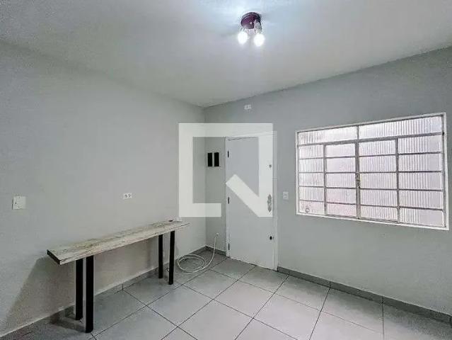 Casa / Sobrado para Locação em São Paulo/SP Vila Carrão 2 Quartos