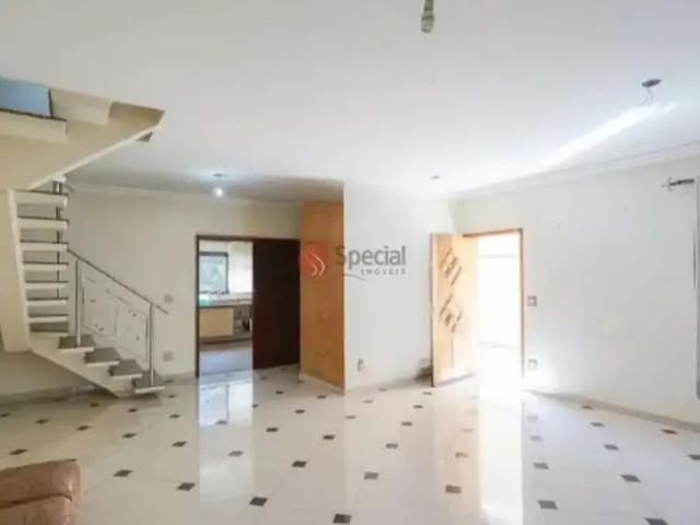 Casa / Sobrado para Locação em São Paulo/SP Vila Carrão 4 Quartos