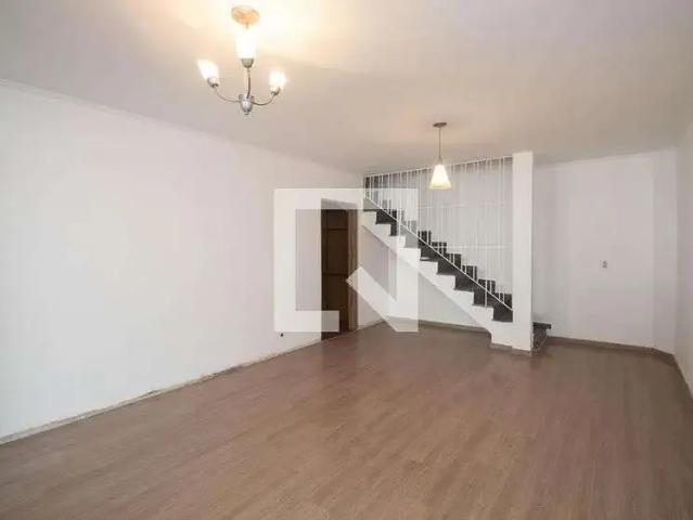 Casa / Sobrado para Locação em São Paulo/SP Vila Constança 3 Quartos