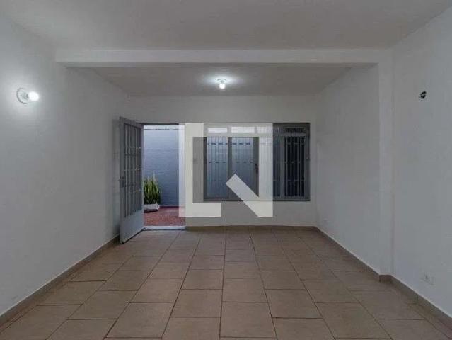 Casa / Sobrado para Locação em São Paulo/SP Vila Constança 3 Quartos