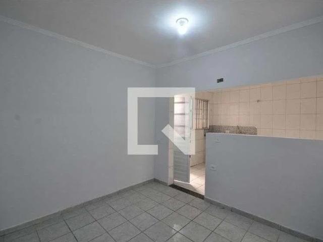 Casa / Sobrado para Locação em São Paulo/SP Vila Constança 1 Quartos