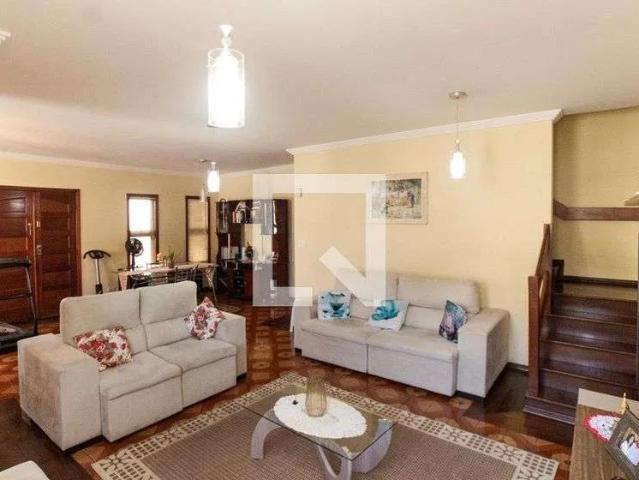 Casa / Sobrado para Locação em São Paulo/SP Vila Constança 4 Quartos