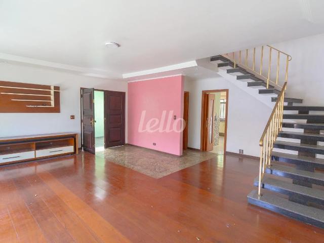 Casa / Sobrado para Locação em São Paulo/SP Vila Cláudia 3 Quartos