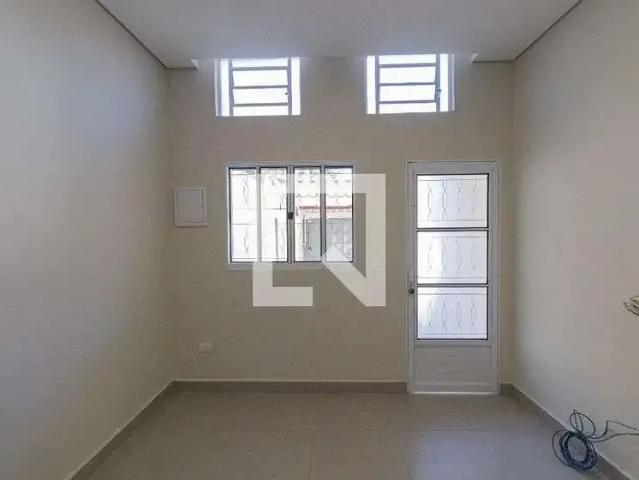 Casa / Sobrado para Locação em São Paulo/SP Vila Curuçá 2 Quartos