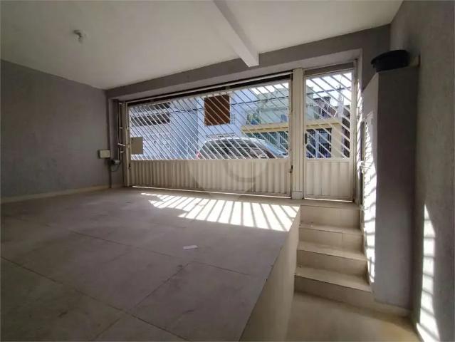 Casa / Sobrado para Locação em São Paulo/SP Vila Ema 3 Quartos