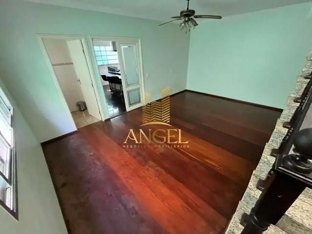 Casa / Sobrado para Locação em São Paulo/SP Vila Ema 5 Quartos