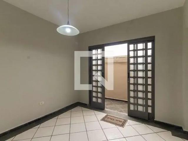 Casa / Sobrado para Locação em São Paulo/SP Vila Esperança 4 Quartos