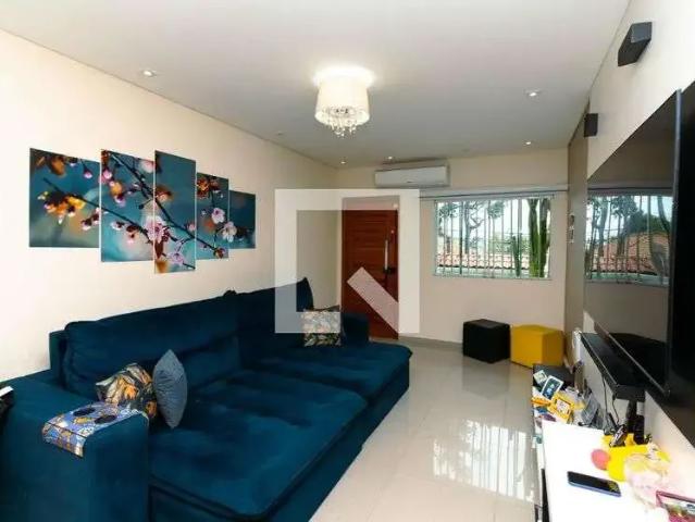 Casa / Sobrado para Locação em São Paulo/SP Vila Guilhermina 3 Quartos
