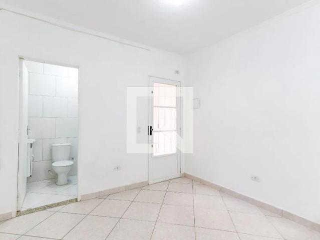 Casa / Sobrado para Locação em São Paulo/SP Vila Gustavo 1 Quartos