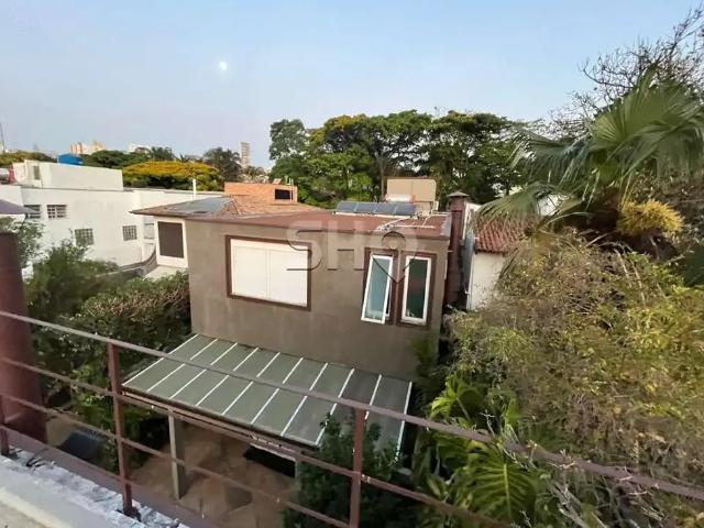 Casa / Sobrado para Locação em São Paulo/SP Vila Madalena 4 Quartos
