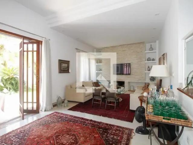 Casa / Sobrado para Locação em São Paulo/SP Vila Madalena 4 Quartos