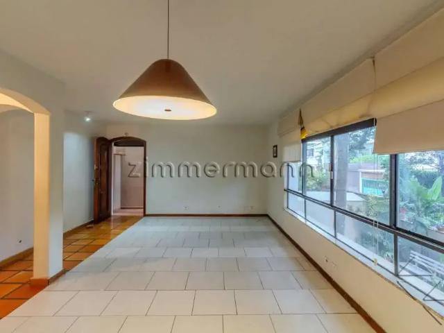 Casa / Sobrado para Locação em São Paulo/SP Vila Madalena 3 Quartos