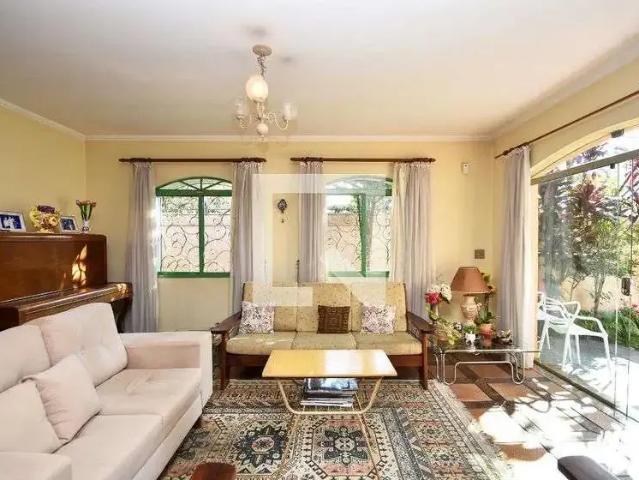 Casa / Sobrado para Locação em São Paulo/SP Vila Madalena 3 Quartos