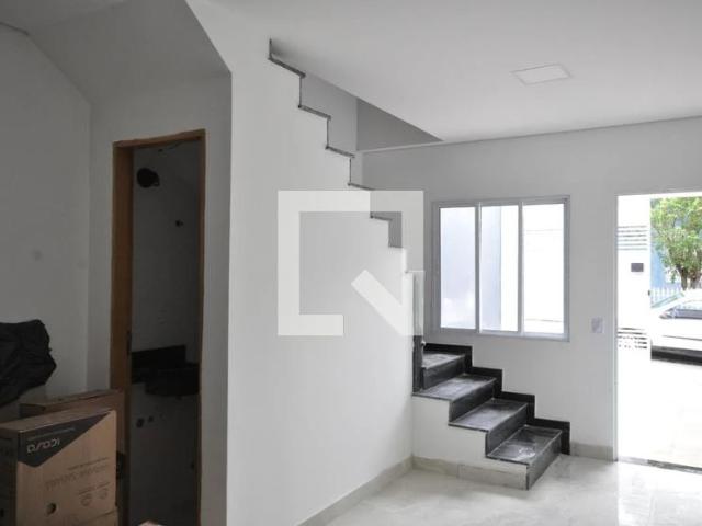 Casa / Sobrado para Locação em São Paulo/SP Vila Mazzei 3 Quartos