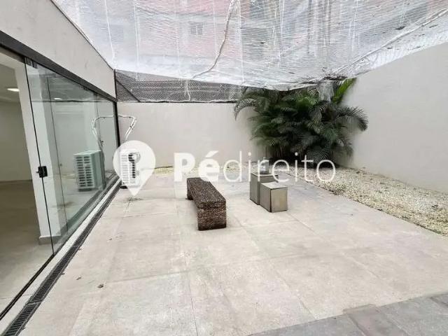 Casa / Sobrado para Locação em São Paulo/SP Vila Nova Conceição 3 Quartos