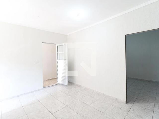 Casa / Sobrado para Locação em São Paulo/SP Vila Nova Galvão 1 Quartos