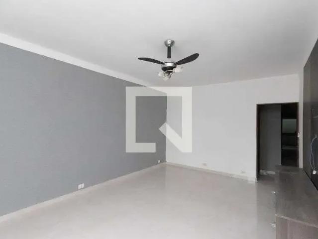 Casa / Sobrado para Locação em São Paulo/SP Vila Nova Galvão 3 Quartos