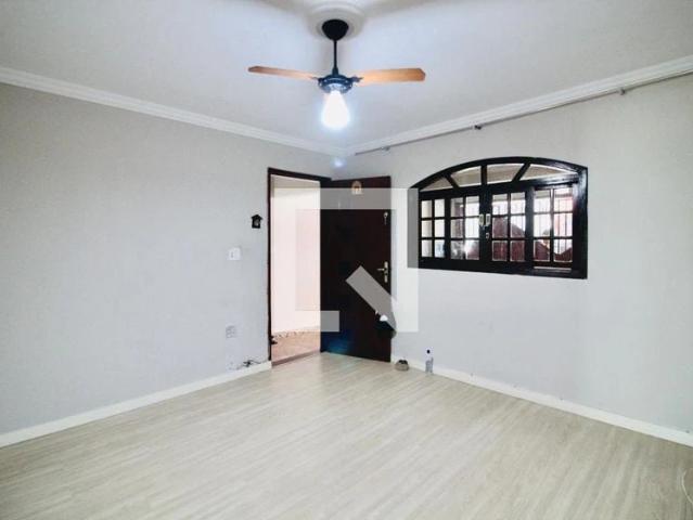 Casa / Sobrado para Locação em São Paulo/SP Vila Princesa Isabel 6 Quartos