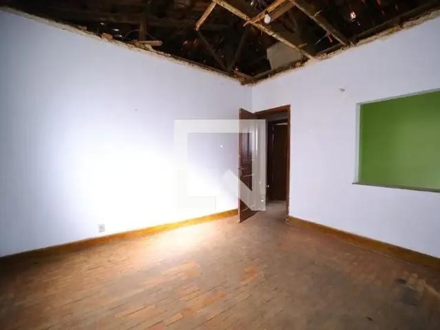 Casa / Sobrado para Locação em São Paulo/SP Vila Ré 5 Quartos