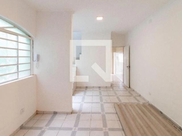 Casa / Sobrado para Locação em São Paulo/SP Vila Romana 2 Quartos