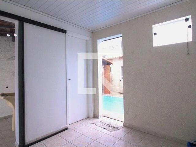 Casa / Sobrado para Locação em São Paulo/SP Vila Santa Clara 2 Quartos