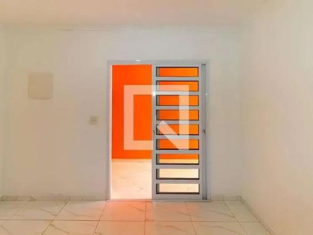 Casa / Sobrado para Locação em São Paulo/SP Vila Santa Clara 3 Quartos