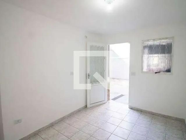 Casa / Sobrado para Locação em São Paulo/SP Vila Santa Maria 2 Quartos