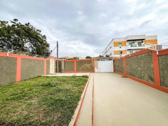 Casa / Sobrado para Locação em São Pedro da Aldeia/RJ Centro 3 Quartos