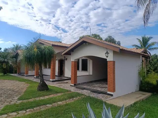 Casa / Sobrado para Locação em São Pedro/SP Jardim Botanico 3 Quartos
