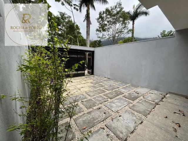 Casa / Sobrado para Locação em São Sebastião/SP Maresias 2 Quartos