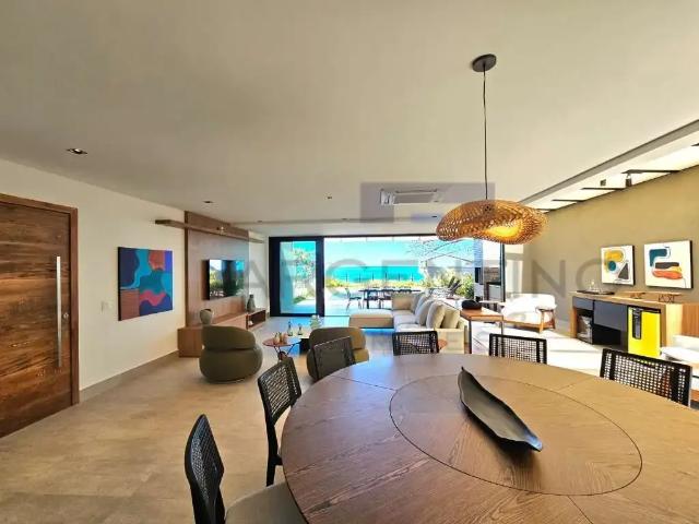 Casa / Sobrado para Locação em São Sebastião/SP Maresias 4 Quartos