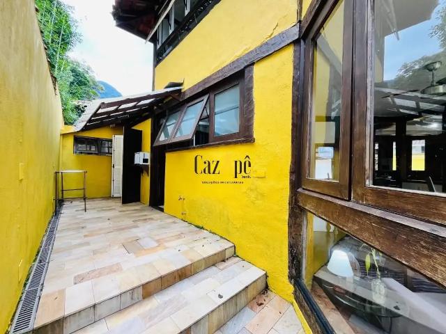 Casa / Sobrado para Locação em São Sebastião/SP Maresias 4 Quartos