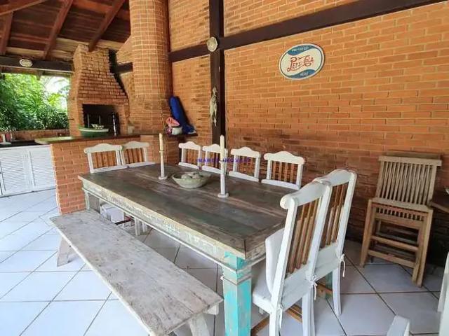 Casa / Sobrado para Locação em São Sebastião/SP Barra do Sahy 5 Quartos