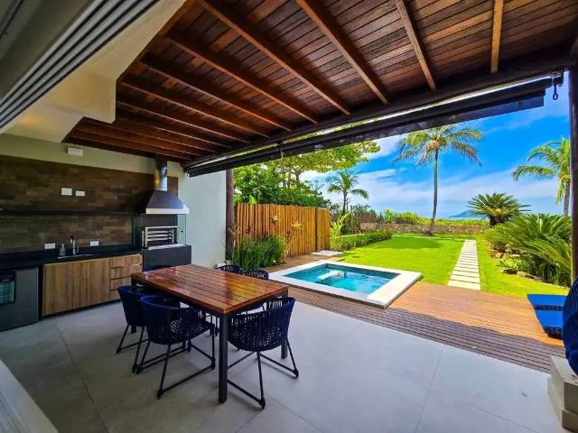 Casa / Sobrado para Locação em São Sebastião/SP Barra do Una 6 Quartos