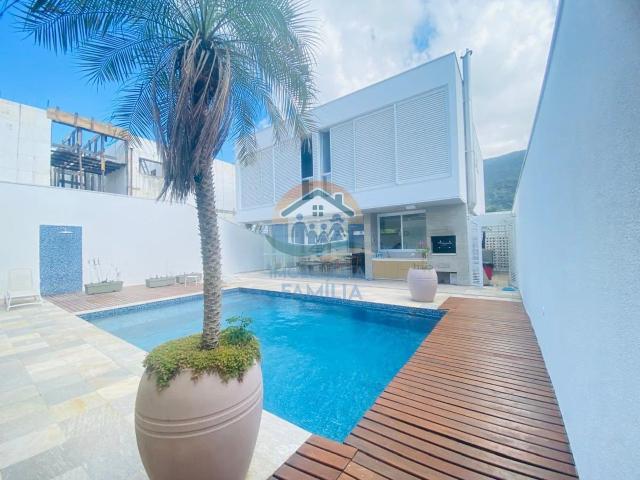 Casa / Sobrado para Locação em São Sebastião/SP Guaecá 5 Quartos