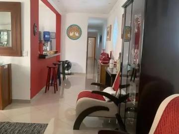 Casa / Sobrado para Locação em São Vicente/SP Vila Valença 3 Quartos