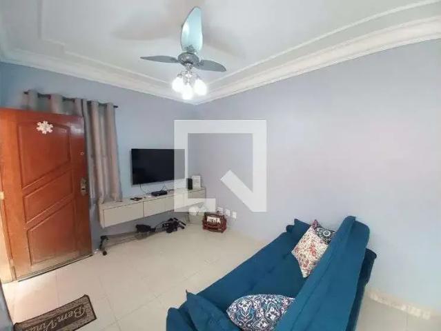Casa / Sobrado para Locação em São Vicente/SP Vila Valença 3 Quartos