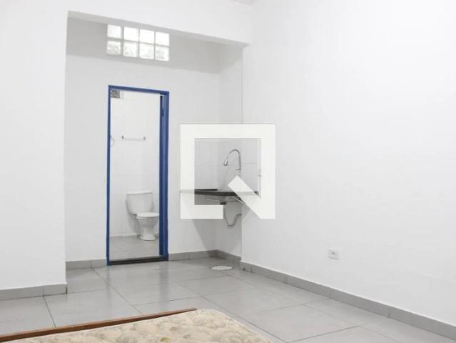 Casa / Sobrado para Locação em São Vicente/SP Centro 1 Quartos