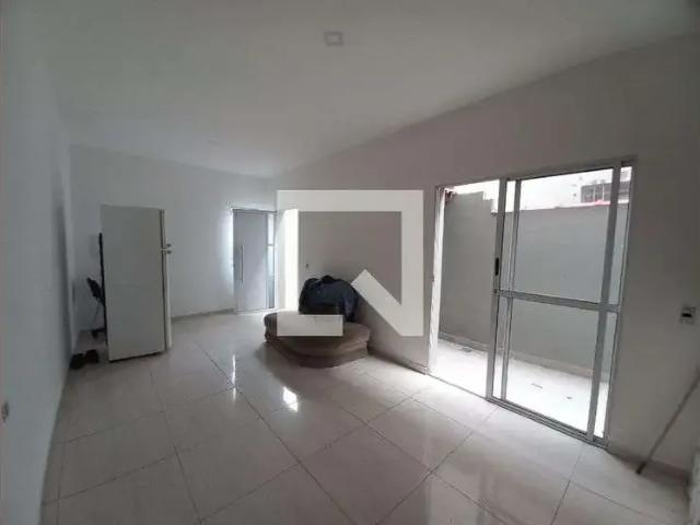 Casa / Sobrado para Locação em São Vicente/SP Centro 2 Quartos