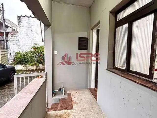 Casa / Sobrado para Locação em São Vicente/SP Centro 2 Quartos