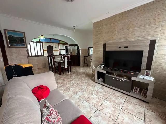 Casa / Sobrado para Locação em São Vicente/SP Japuí 3 Quartos