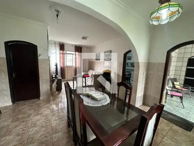 Casa / Sobrado para Locação em São Vicente/SP Parque Bitaru 4 Quartos